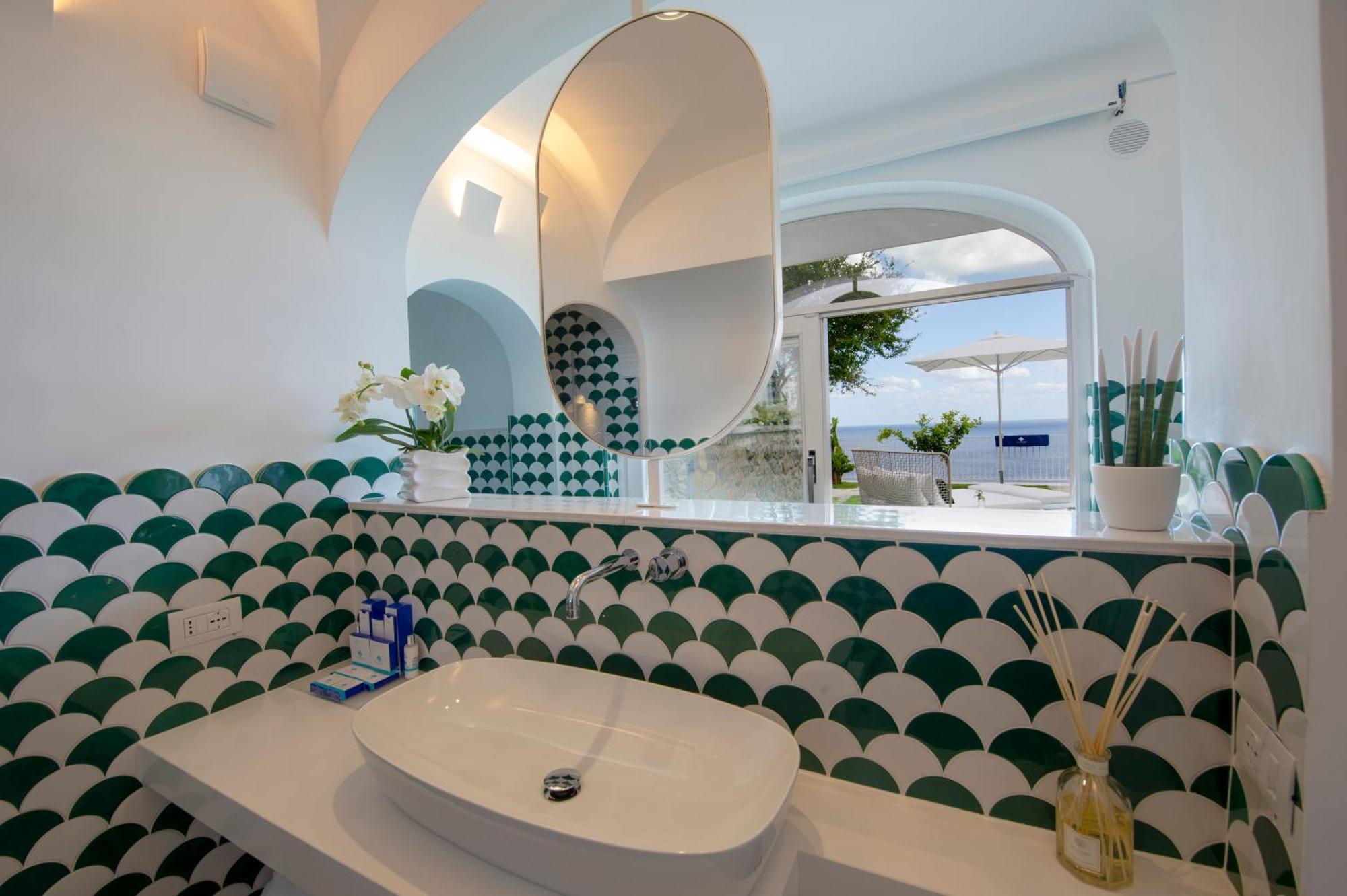 Villa Francesco Luxury Suites โปซิตาโน ภายนอก รูปภาพ