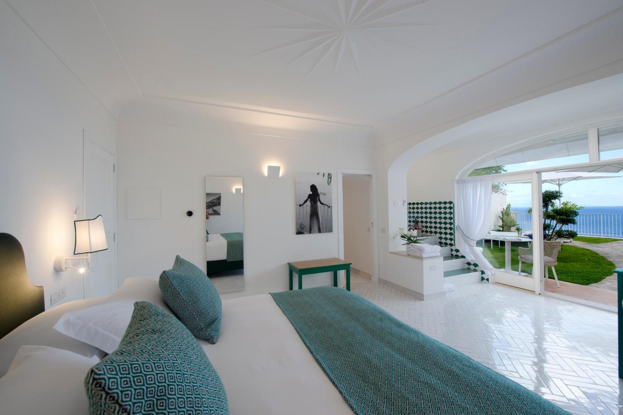 Villa Francesco Luxury Suites โปซิตาโน ภายนอก รูปภาพ