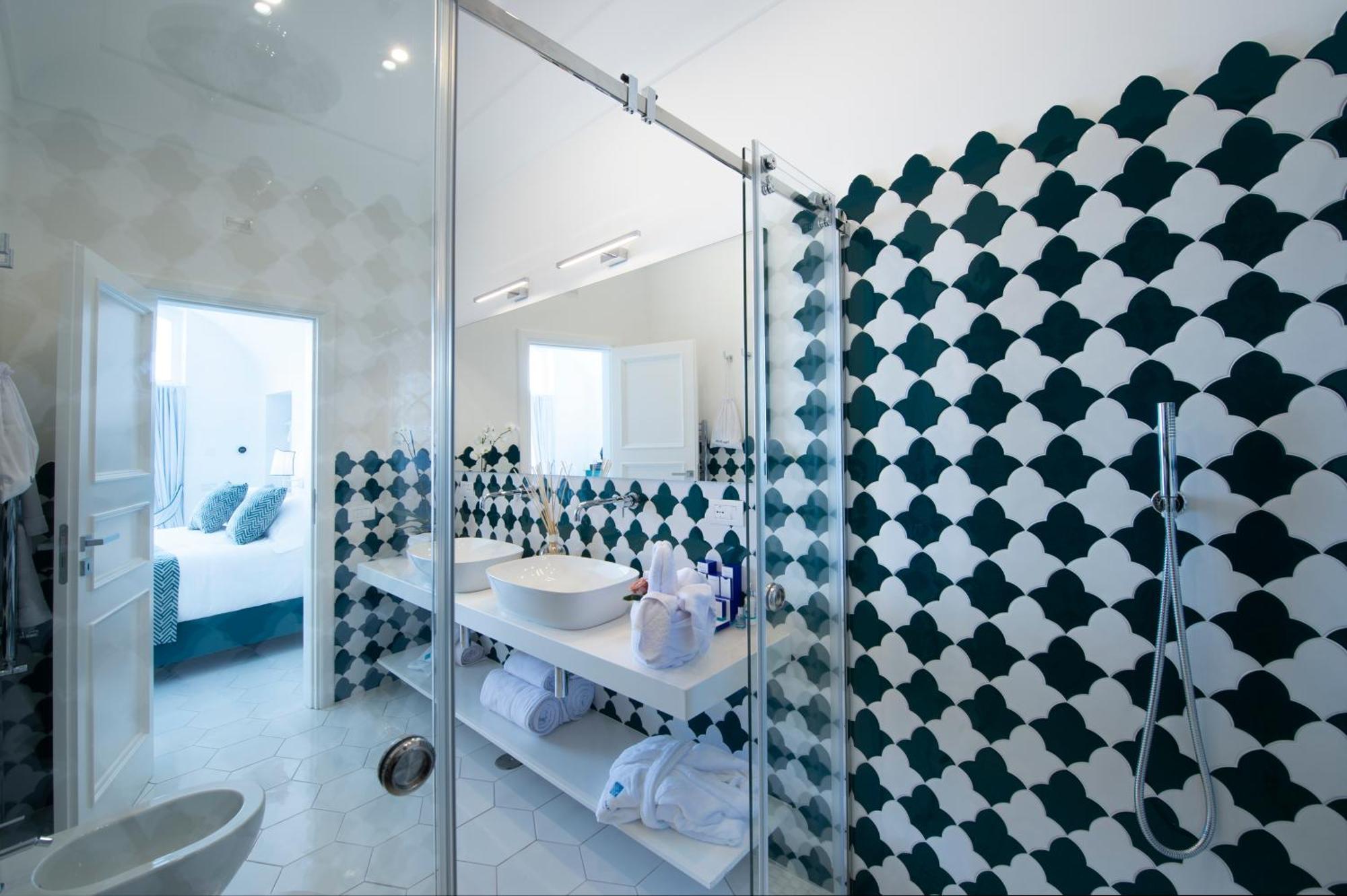 Villa Francesco Luxury Suites โปซิตาโน ภายนอก รูปภาพ